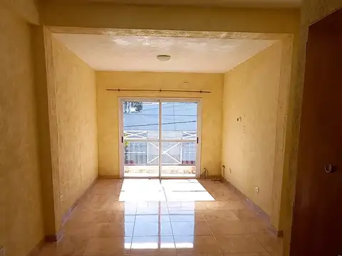 Depto Tipo Casa en Alquiler de 2 dormitorios