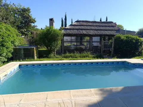 VENTA/CASA/ SUSANA/ 4 DORMITORIOS/ PILETA/ QUINCHO