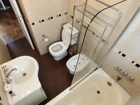 Departamento en Alquiler con 1 cocheras