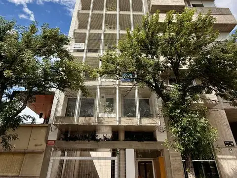 San Juan 2400, Piso 9