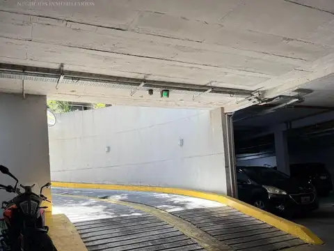 Cochera en Temperley