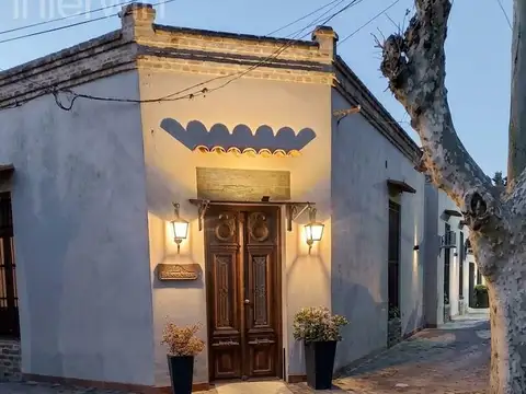 Casa en Venta - 7 amb - Cocheras - Quincho - Casa p/huéspedes - Pileta - Pcia de BsAs - Ernestina