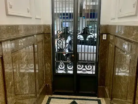 Rioja 1800, Piso 1