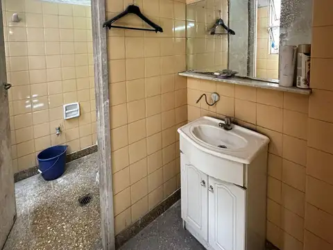 Local en Alquiler en Monserrat, $ 1.900.000
