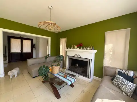 Casa en Alquiler con 7 cocheras