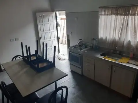 Casa en Venta con 3 cocheras