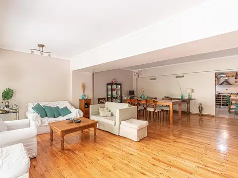 Departamento de 4 ambientes con cochera y patio en Venta en Palermo
