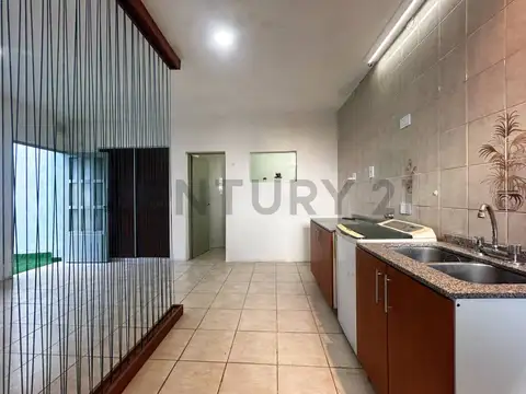 Pje. Wood 4000, Piso 0