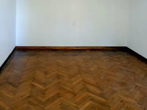 Depto Tipo Casa en Venta en Temperley, USD 75.000