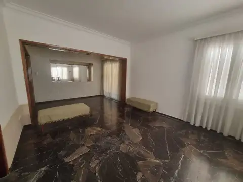 Casa en Alquiler en Godoy Cruz, $ 1.900.000