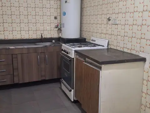 Departamento 5 ambientes con 2 baños