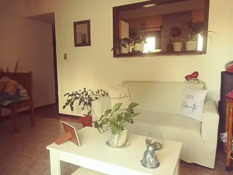 Viamonte 2200, Piso 1