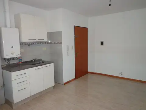 AV. ARIJON N° 1265/67- 02-06