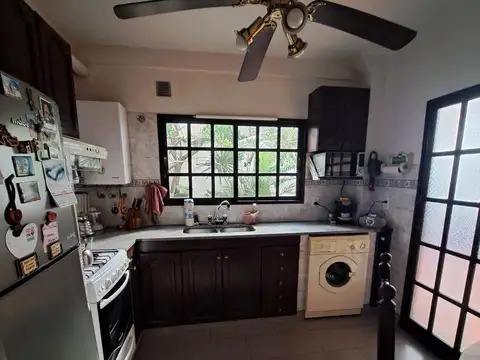 Depto Tipo Casa 4 ambientes con 2 baños