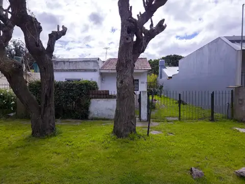 OPORTUNIDAD - CASA DE 3 AMBIENTES APTA CREDITO