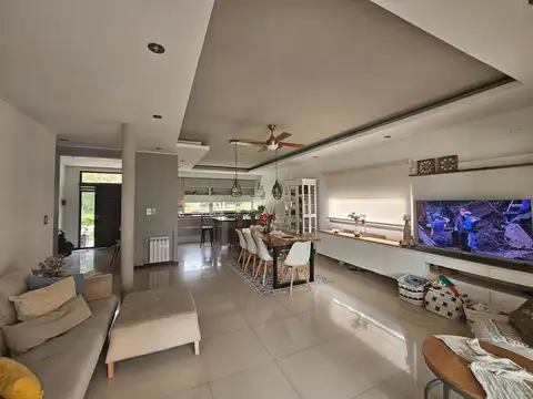 Casa en Venta al Oeste