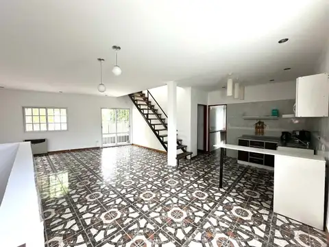 PH EN VENTA BERNAL 4 AMBIENTES APTO CREDITO