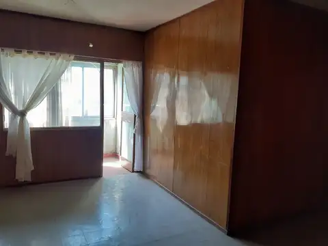 4 AMB C/COCHERA LIQUIDA POR VIAJE AVDA GRAL PAZ 17075 VILLA CELINA