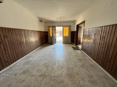 Casa 2 ambientes con 1 baño