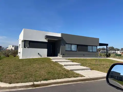 Venta de Casa 5 AMBIENTES en Santa Sofia, Pilar