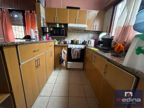 Casa en venta de 3 ambientes en Don Torcuato, con cochera, jardin y playroom