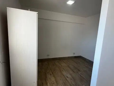 Monoambiente con división hecha - Excelente estado!