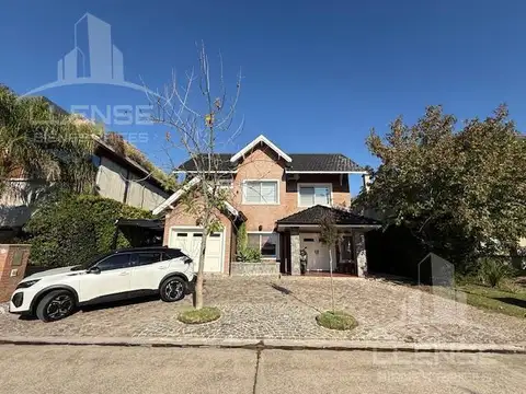 Casa 5 ambientes con pileta en venta - Barrancas de Guido - Quilmes