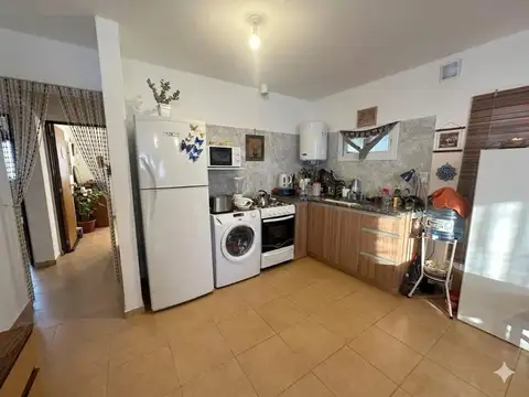 Casa 5 ambientes con 1 baño