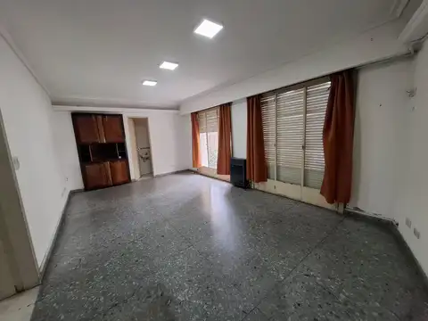 Oficina en Venta 70 años
