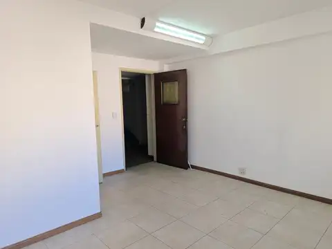 Oficina en Alquiler en Monserrat, $ 250.000