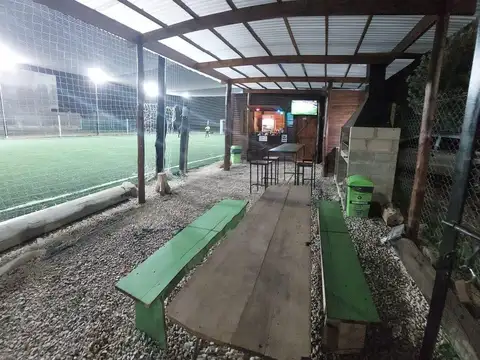 Cancha de Futbol 5, de primera calidad.