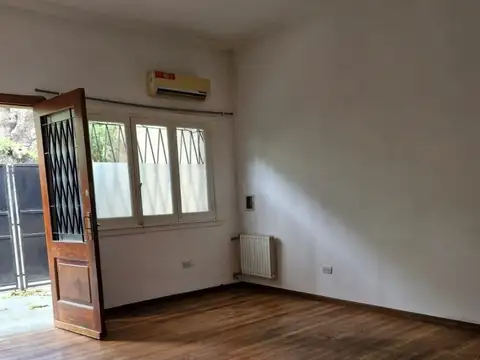 Depto Tipo Casa en Alquiler de 2 ambientes
