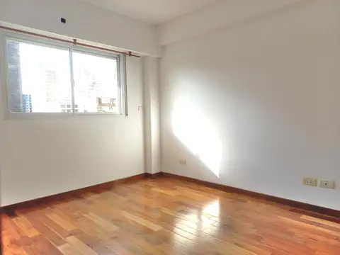 Departamento en Alquiler en Abasto, $ 520.000