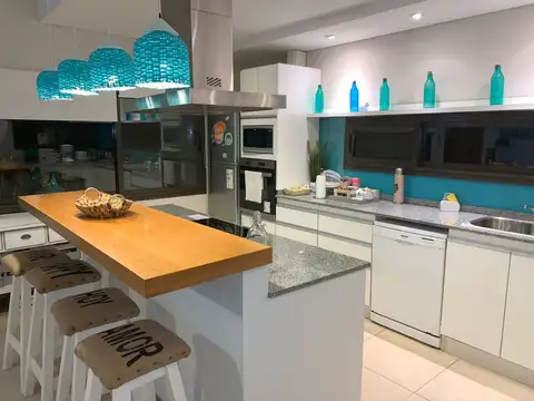 Casa en Alquiler Temporal en Pinamar, USD 4.600