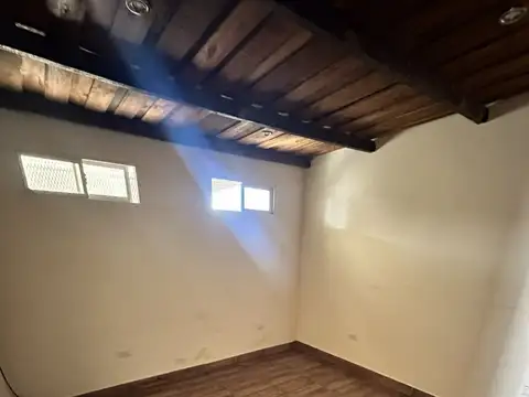 Departamento en Alquiler en Melchor Romero, $ 380.000