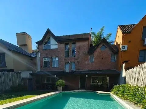 Casa en Alquiler en La Escondida, USD 2.700