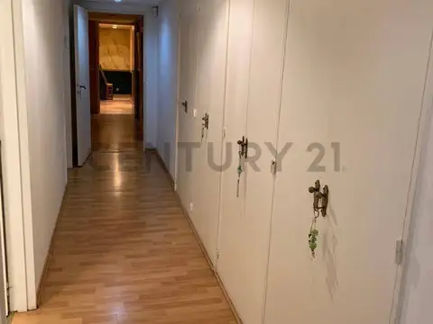 Departamento 5 ambientes con 2 baños