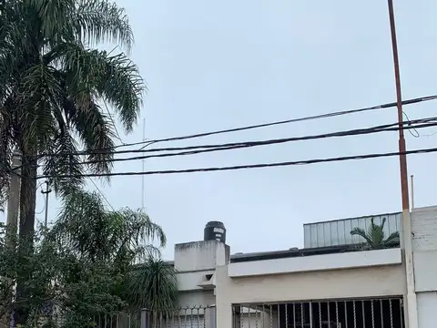 VENTA CASA 2 DORMITORIOS ZONA FACULTAD