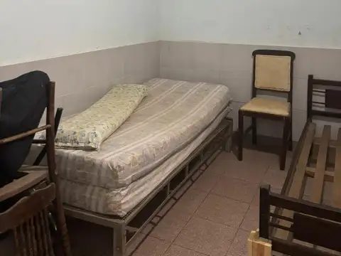 SE VENDE CASA EN ITATI - CTES. A UNA CUADRA DE LA BASILICA