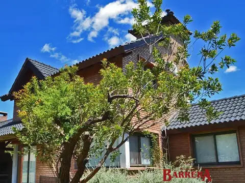 Casa en Venta en Las Cascadas, USD 150.000