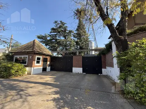 VENTA DE PH 4 AMBIENTES CON DOS COCHERAS EN ITUZAINGÓ