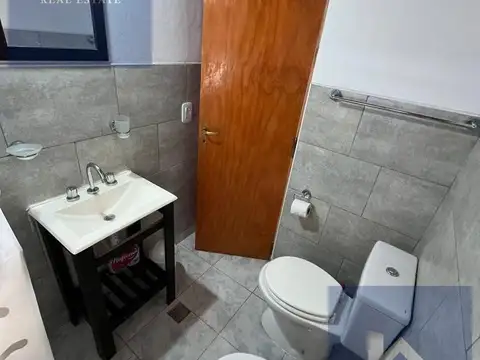 Casa en Alquiler Temporal con 3 cocheras