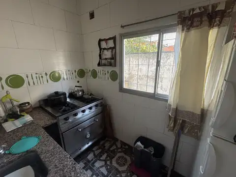 Depto Tipo Casa en Venta en Villa Lugano, USD 80.000