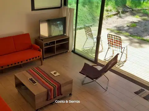 Moderna casa de 5 ambientes, para 8 pasajeros, a 3 cuadras del mar