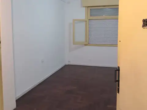 Lafuente 200, Piso 1