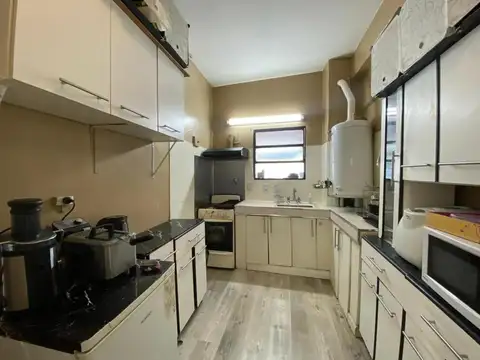 Departamento 10 ambientes con 3 baños