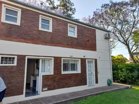 Casa en Venta en Celedonio Escalada, USD 250.000