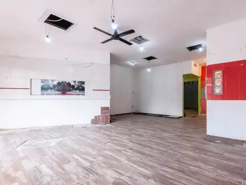 Avenida Remedios de Escalada de San Martín 900