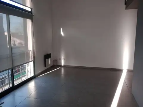 Depto Tipo Casa en Venta de 2 ambientes