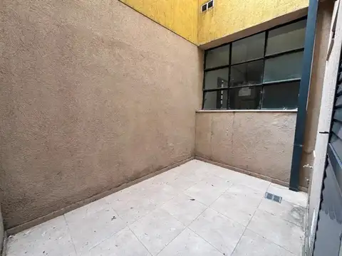 HipÓlito Irigoyen 2400